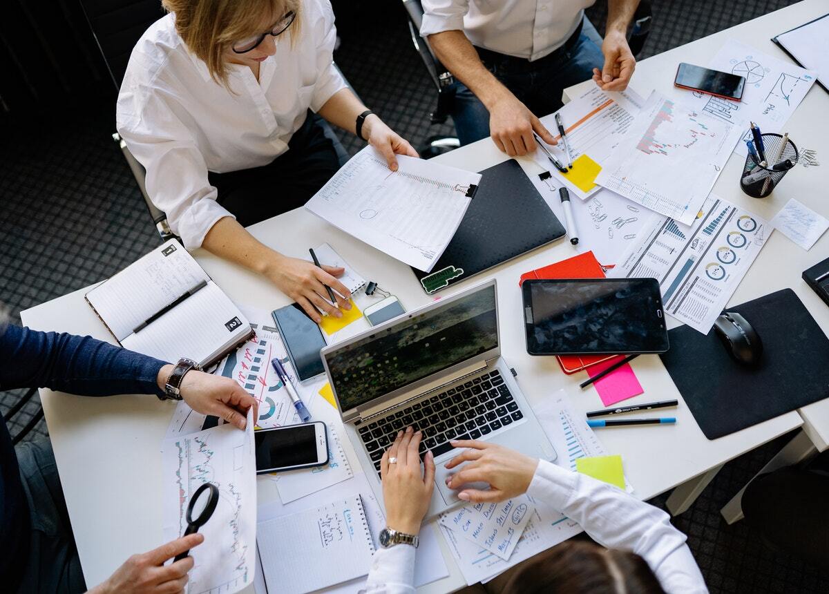 Tax <strong>and</strong> Corporate <strong>Experts</strong>